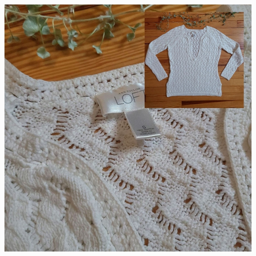 Ann Taylor LOFT White Crocheted Long-Sleeve Sweater Top - size small